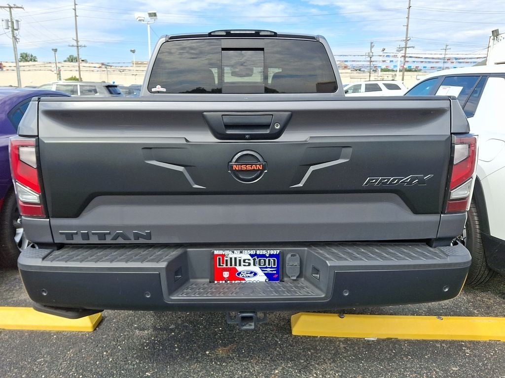 2021 Nissan TITAN Crew Cab PRO-4X 4x4