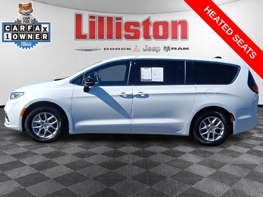 2025 Chrysler Pacifica Select
