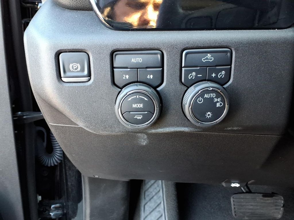 2025 Chevrolet Silverado 1500 4WD Crew Cab Standard Bed LT