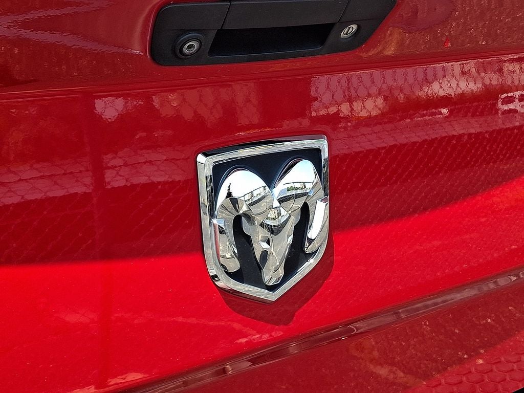 2018 RAM 3500 Laramie Crew Cab 4x4 6'4' Box