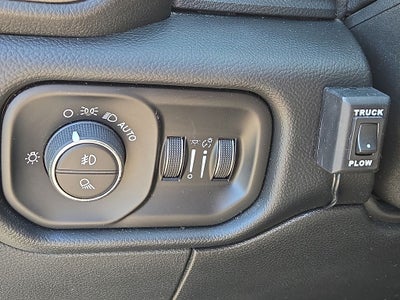 2020 RAM 2500 Big Horn Crew Cab 4x4 6'4' Box