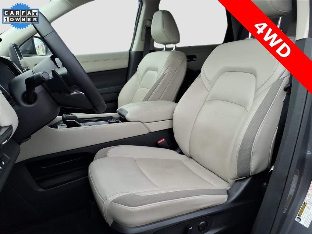 2023 Nissan Pathfinder SL 4WD