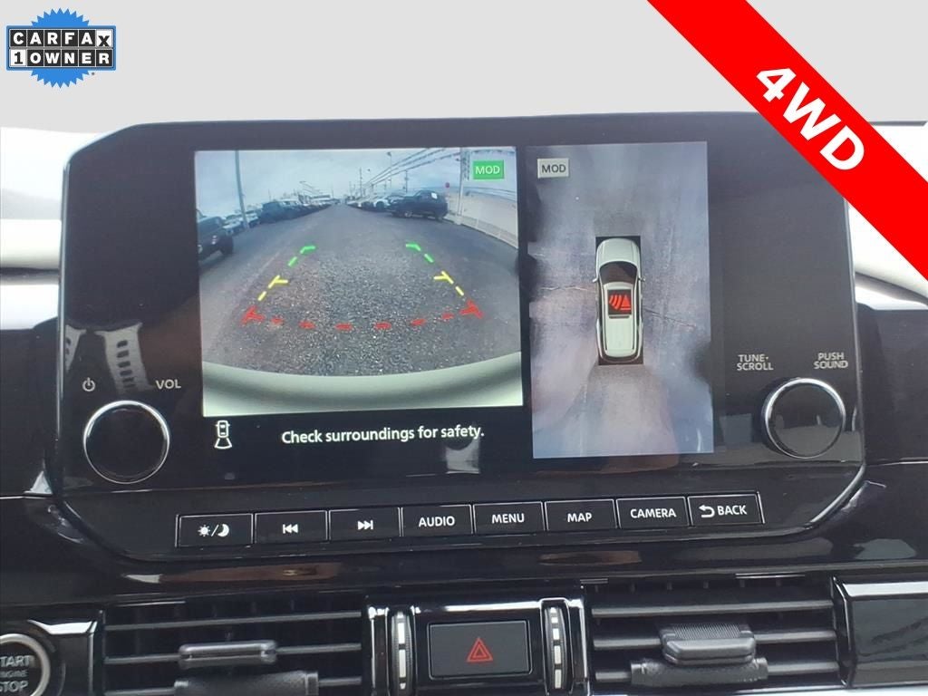 2023 Nissan Pathfinder SL 4WD