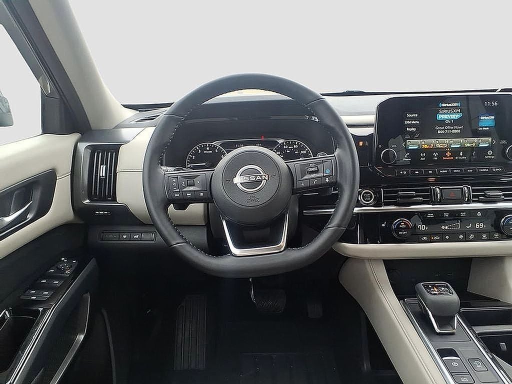 2023 Nissan Pathfinder SL 4WD