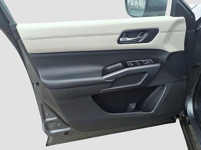 2023 Nissan Pathfinder SL 4WD
