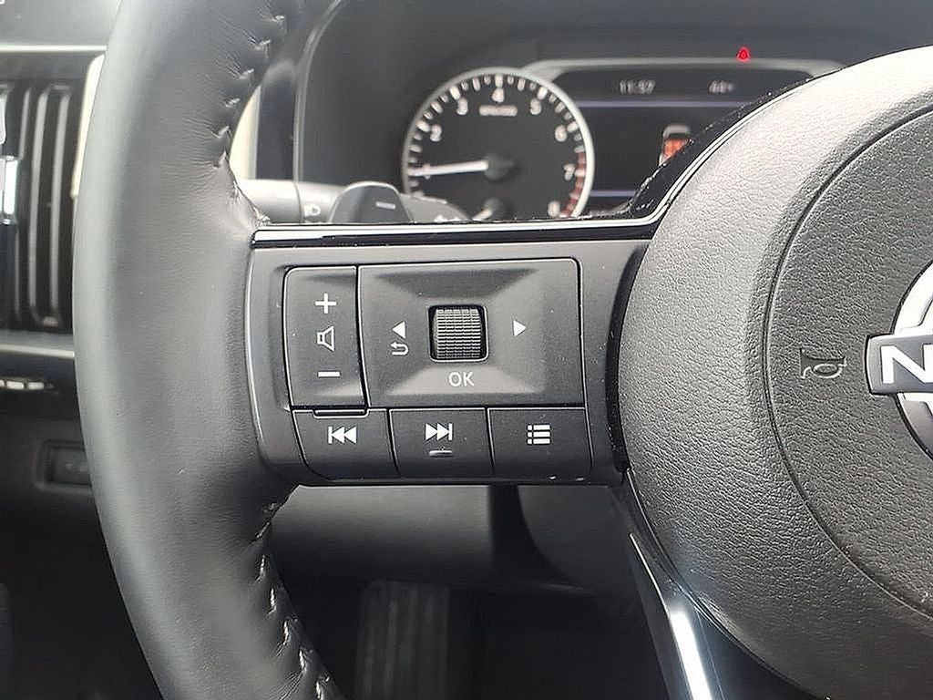 2023 Nissan Pathfinder SL 4WD