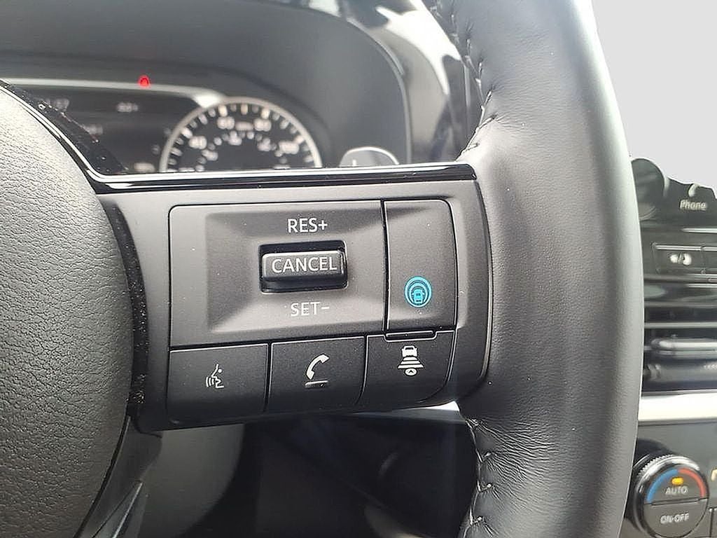 2023 Nissan Pathfinder SL 4WD