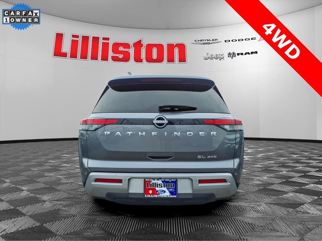 2023 Nissan Pathfinder SL 4WD