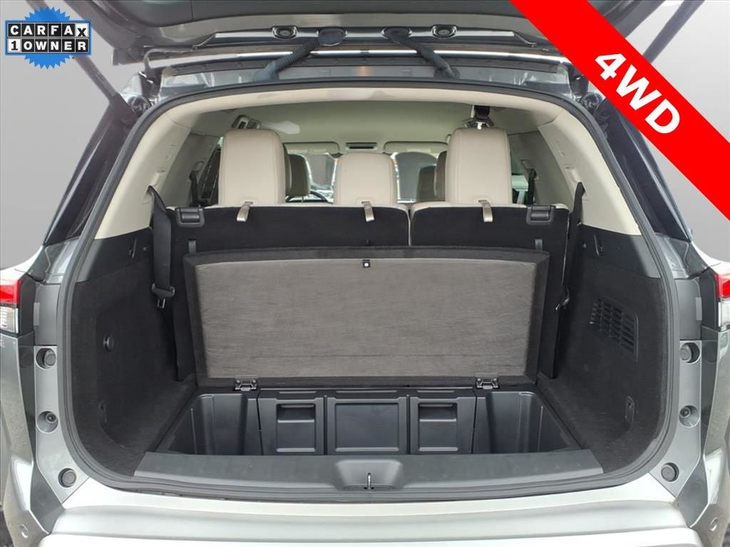 2023 Nissan Pathfinder SL 4WD