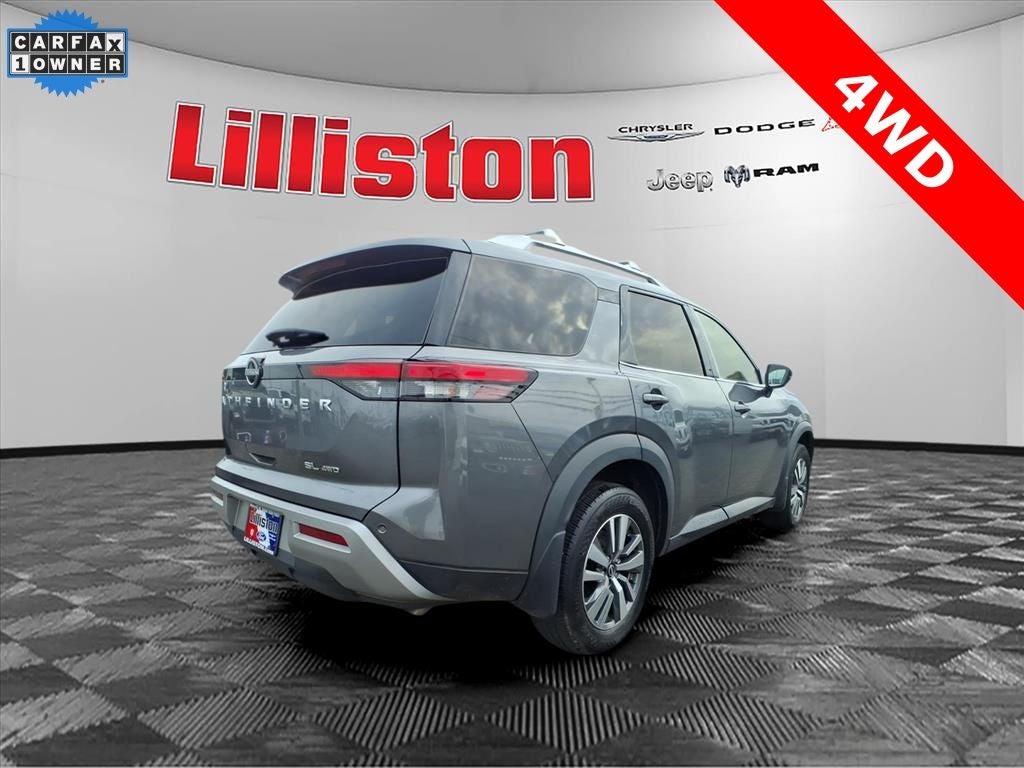2023 Nissan Pathfinder SL 4WD