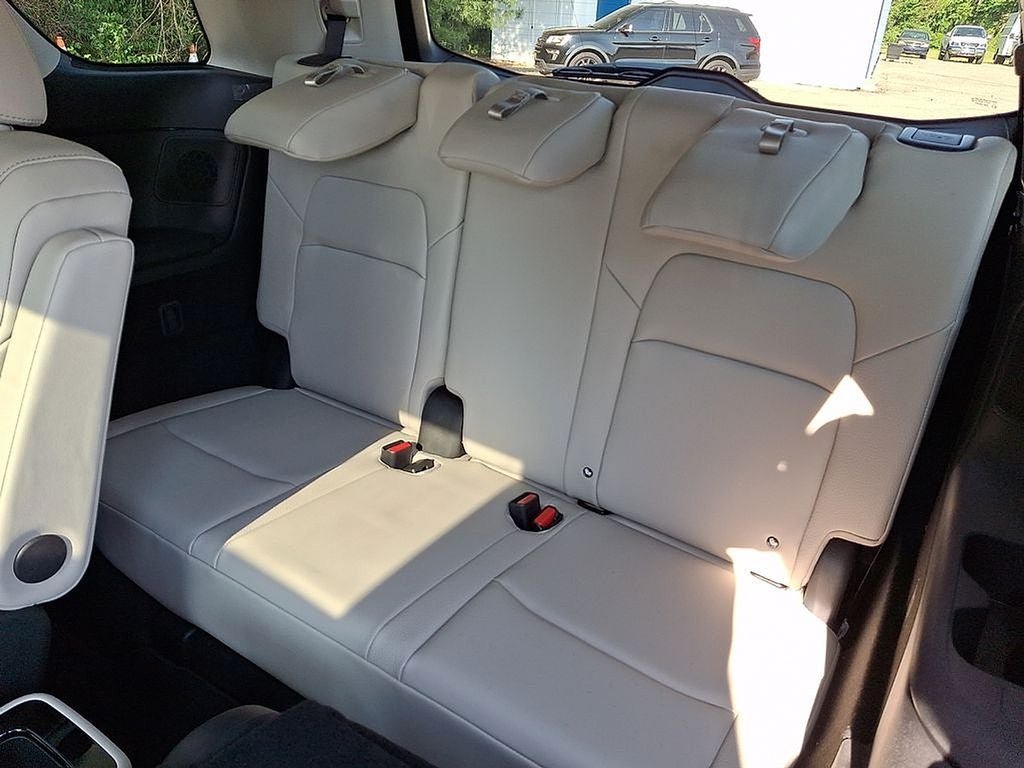 2025 Nissan Pathfinder SL 4WD