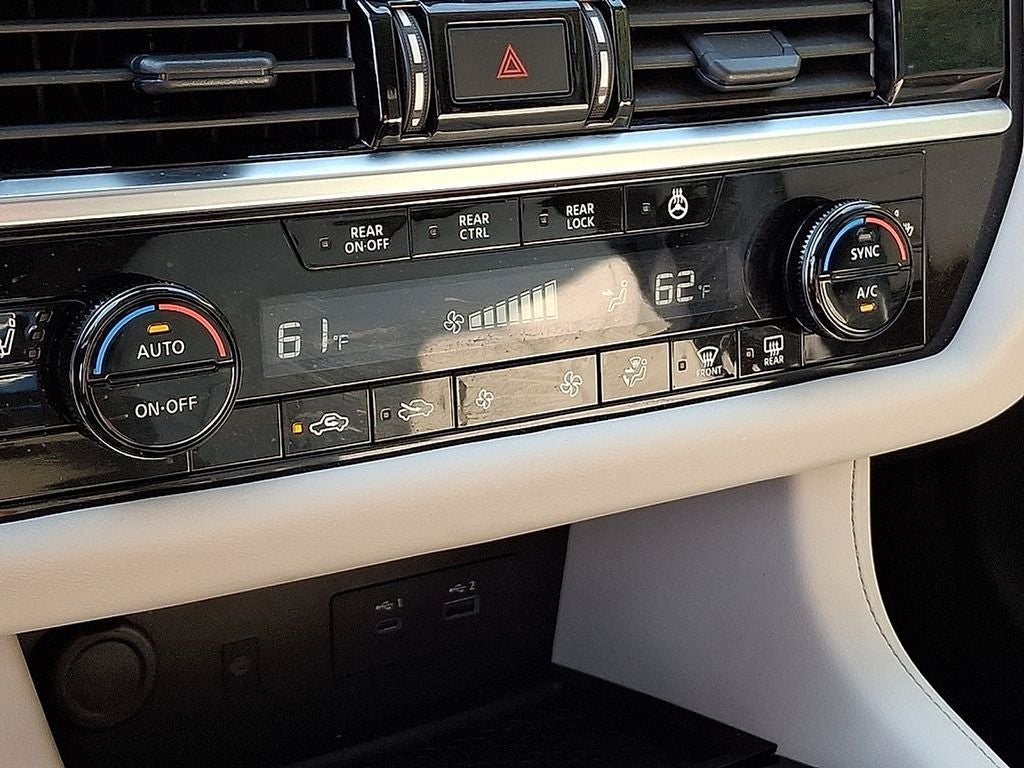 2025 Nissan Pathfinder SL 4WD