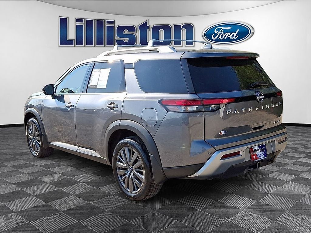 2025 Nissan Pathfinder SL 4WD