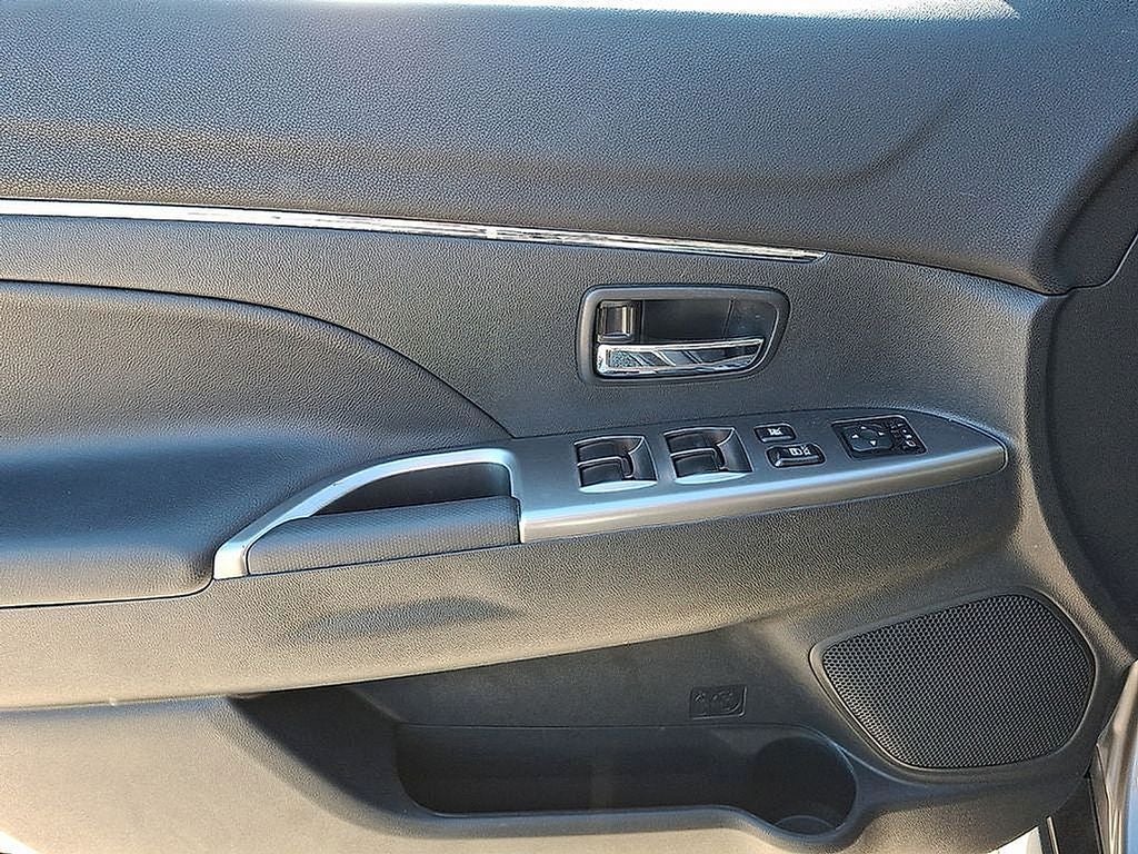 2023 Mitsubishi Outlander Sport Base