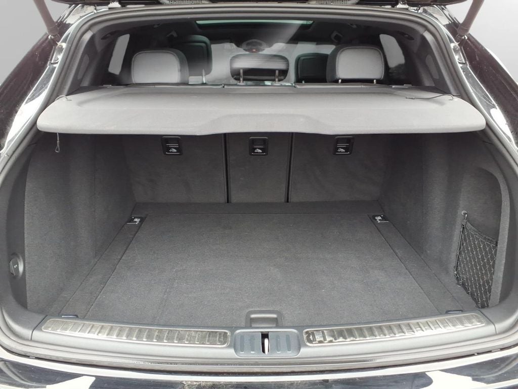 2023 Porsche Macan T