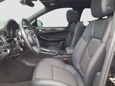 2023 Porsche Macan T