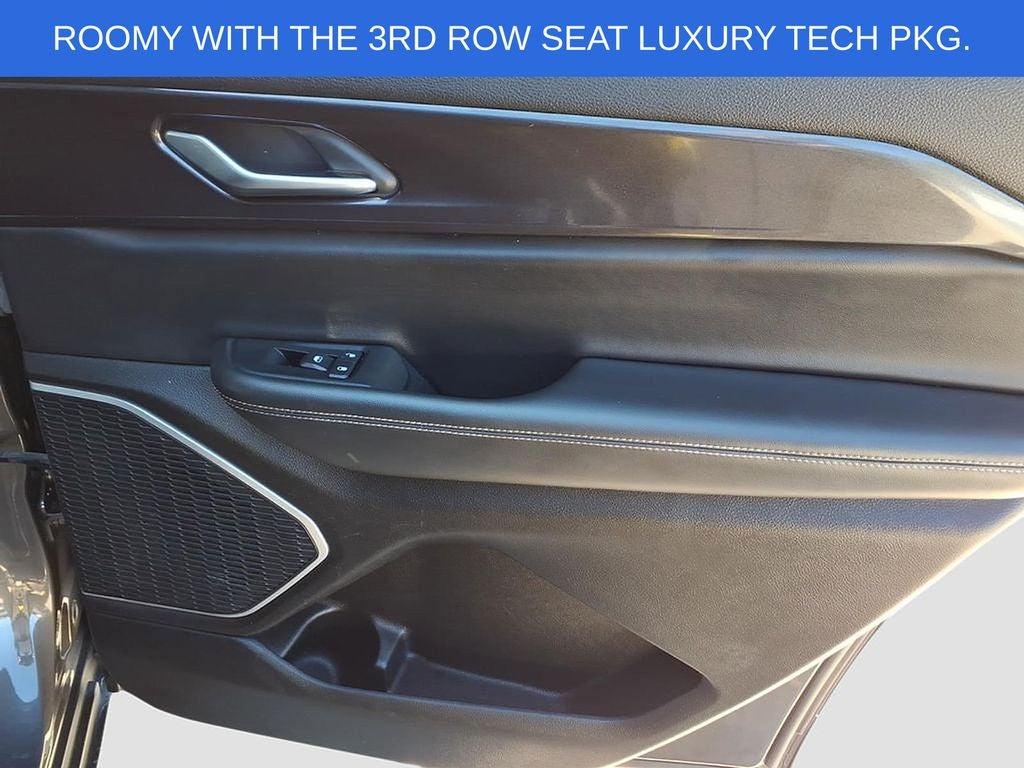 2022 Jeep Grand Cherokee L Laredo