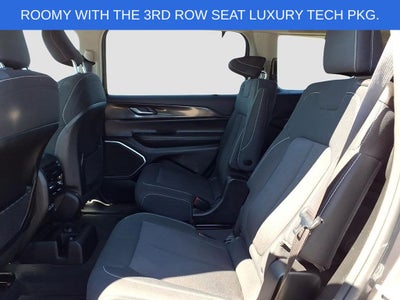 2022 Jeep Grand Cherokee L Laredo