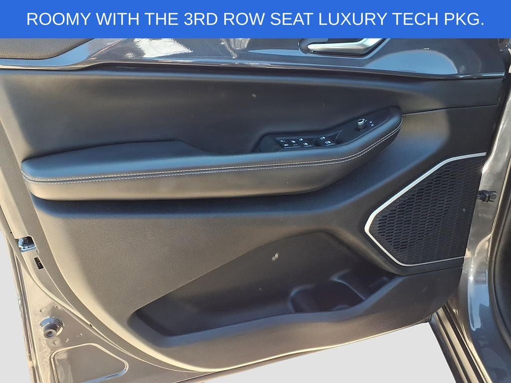 2022 Jeep Grand Cherokee L Laredo