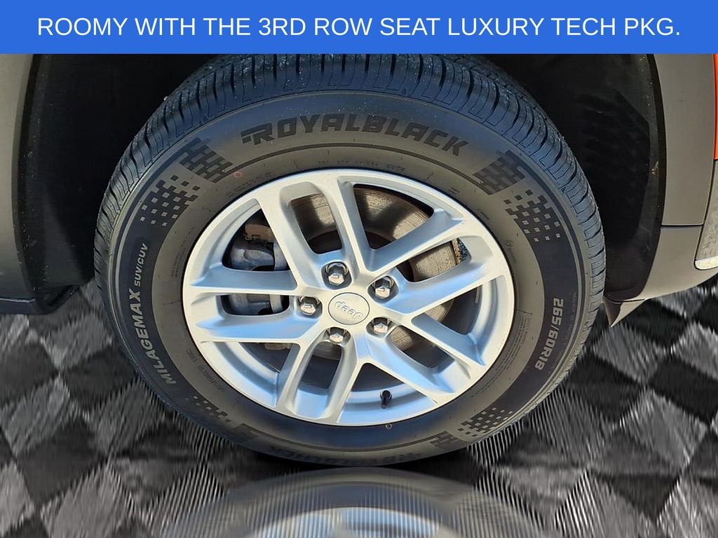 2022 Jeep Grand Cherokee L Laredo