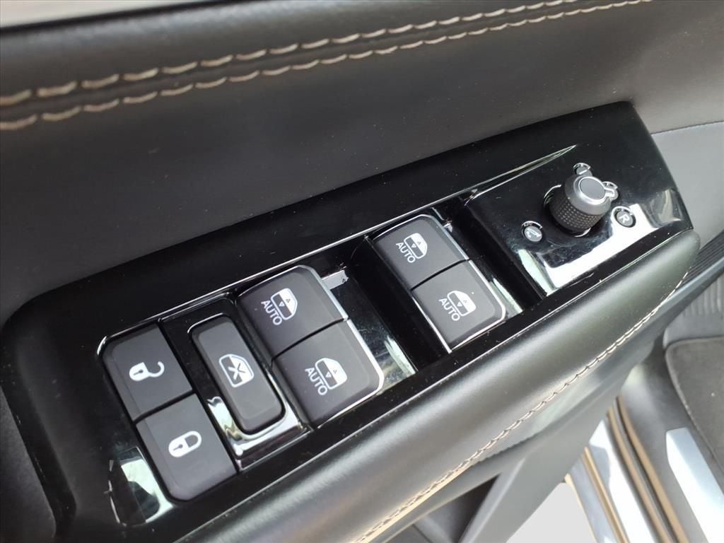 2023 Jeep Grand Wagoneer L Series II