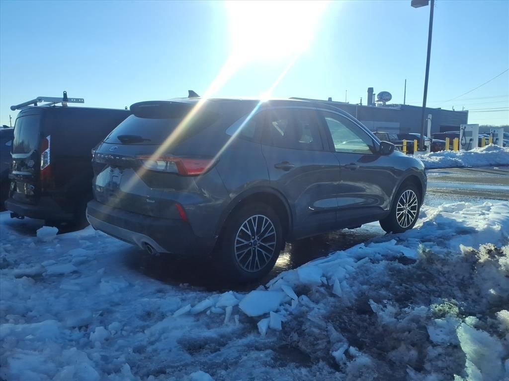 2022 Ford Escape Plug-In Hybrid SE