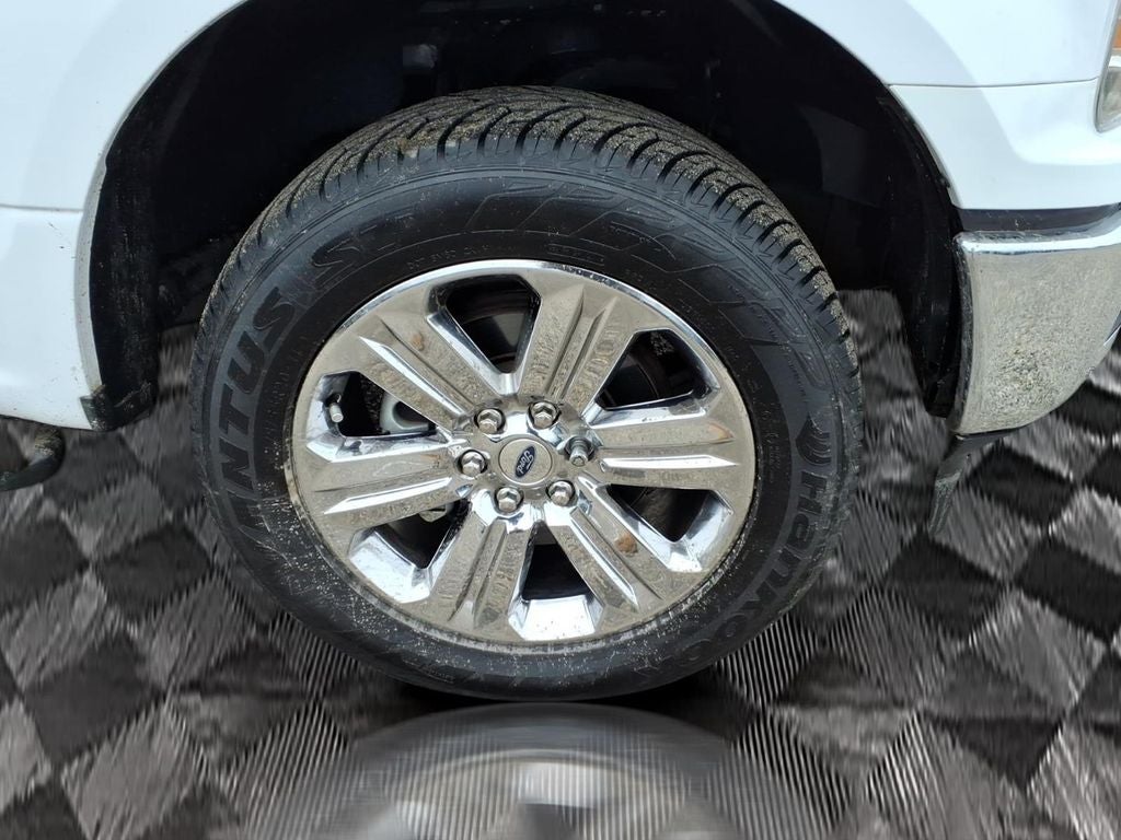 2019 Ford F-150 XLT LOW MILES!