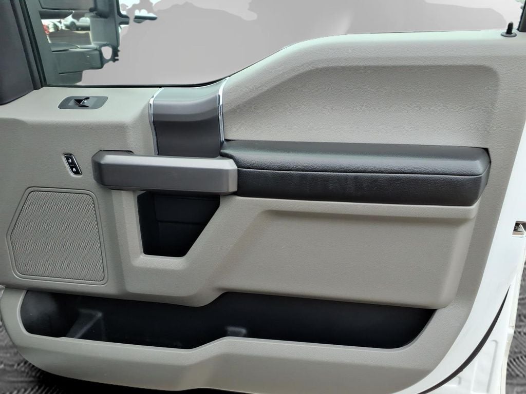 2019 Ford F-150 XLT LOW MILES!