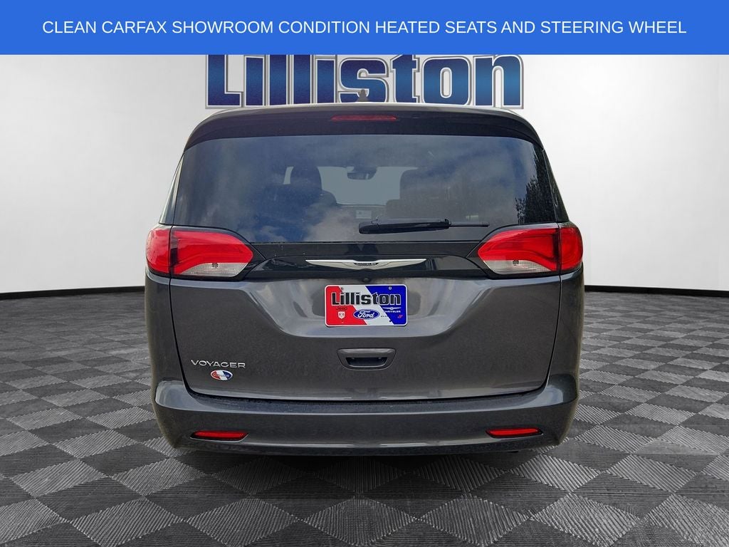 2023 Chrysler Voyager LX