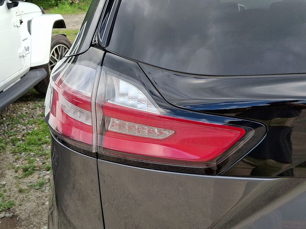 2023 Ford Edge SE