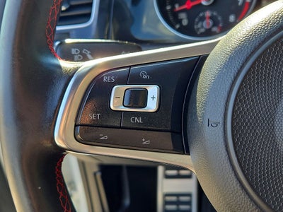 2017 Volkswagen Golf GTI SE