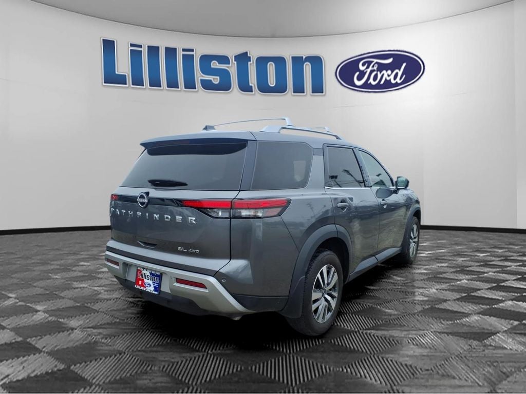 2023 Nissan Pathfinder SL