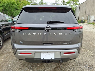 2025 Nissan Pathfinder SL