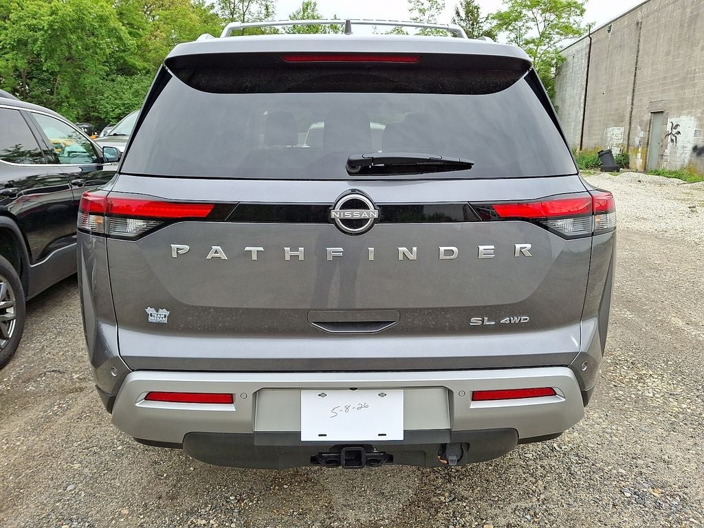 2025 Nissan Pathfinder SL