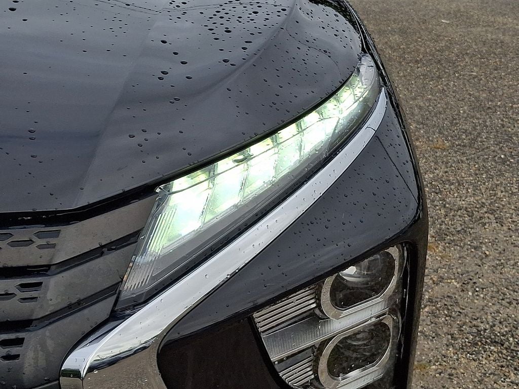 2022 Mitsubishi Eclipse Cross Base