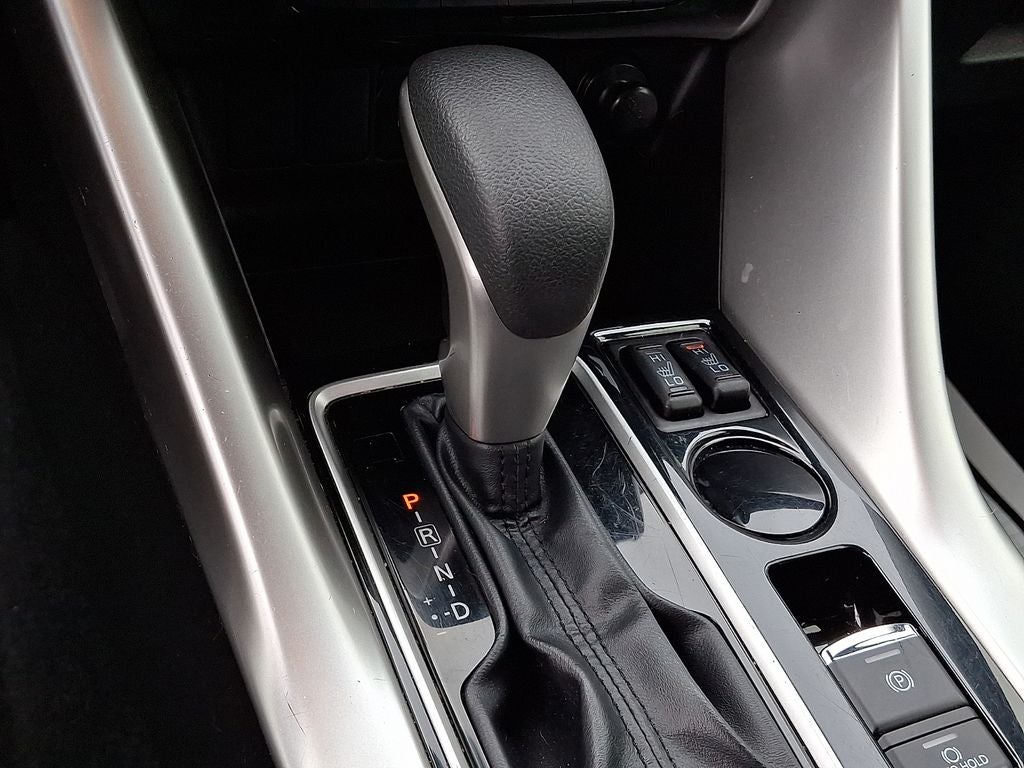2022 Mitsubishi Eclipse Cross Base