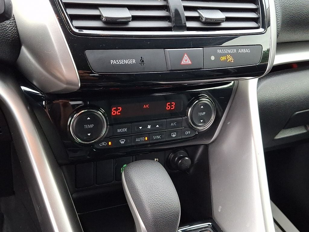 2022 Mitsubishi Eclipse Cross Base