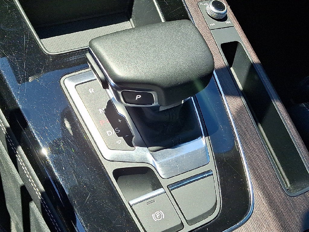 2024 Audi Q5 45 S line Premium quattro