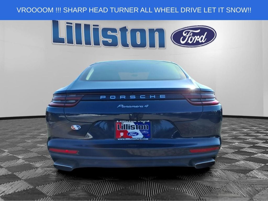 2018 Porsche Panamera 4