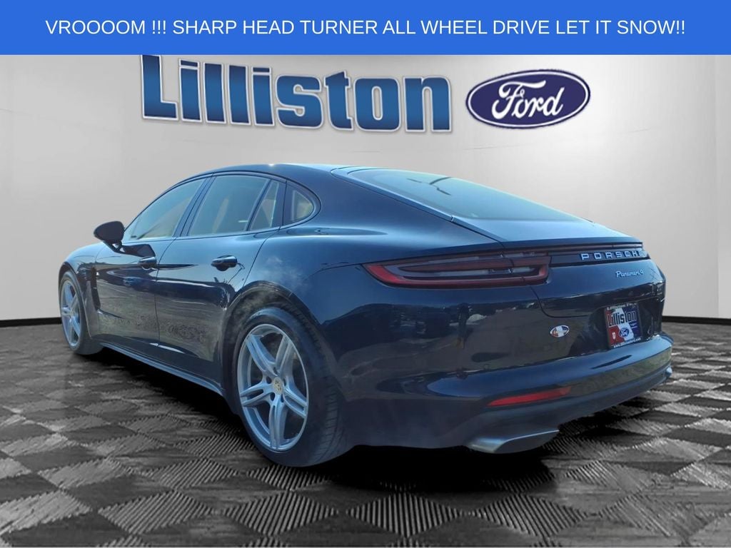 2018 Porsche Panamera 4