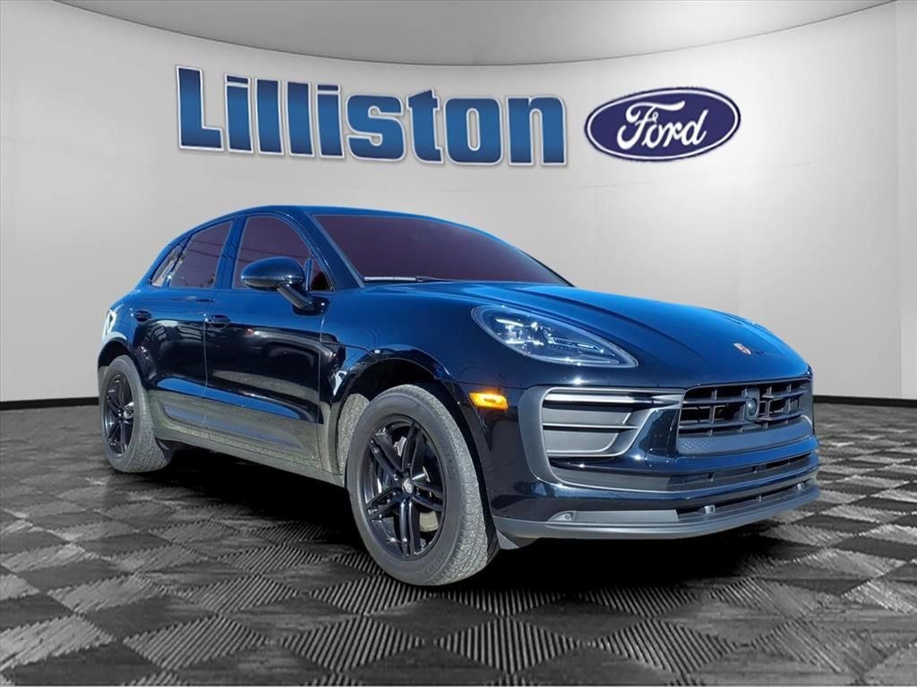 2023 Porsche Macan T