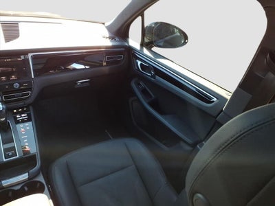 2023 Porsche Macan T