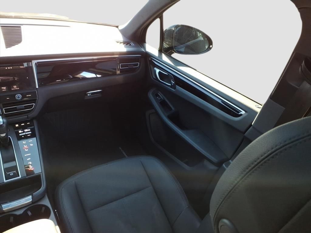 2023 Porsche Macan T