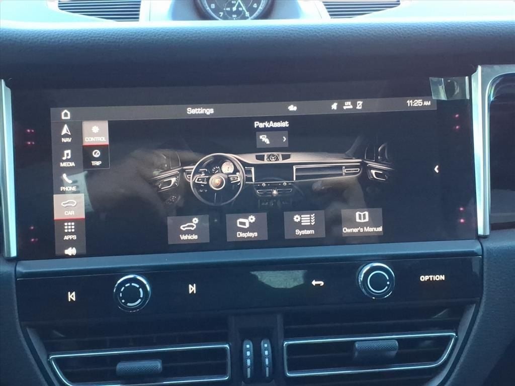 2023 Porsche Macan T