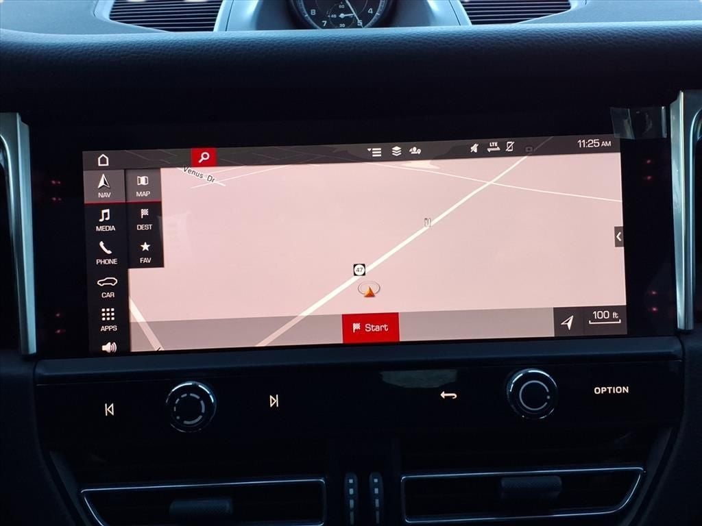 2023 Porsche Macan T