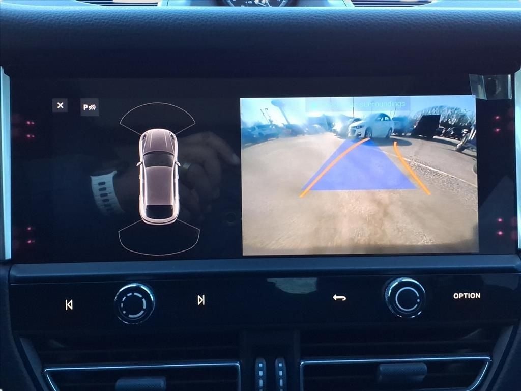 2023 Porsche Macan T