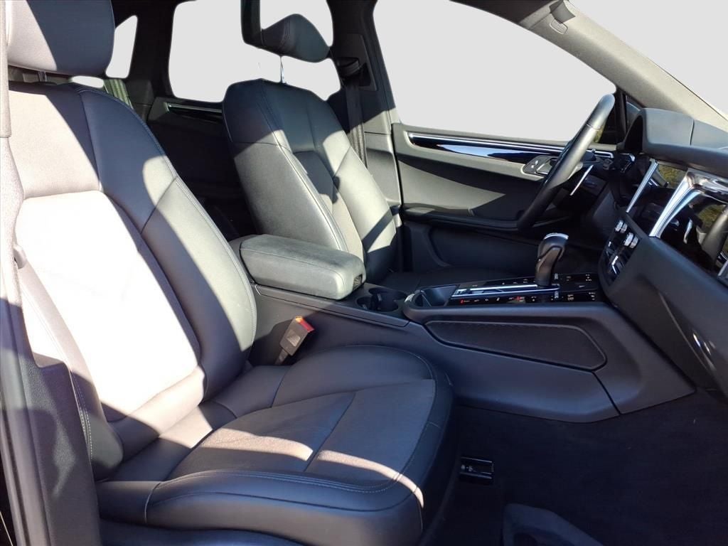 2023 Porsche Macan T