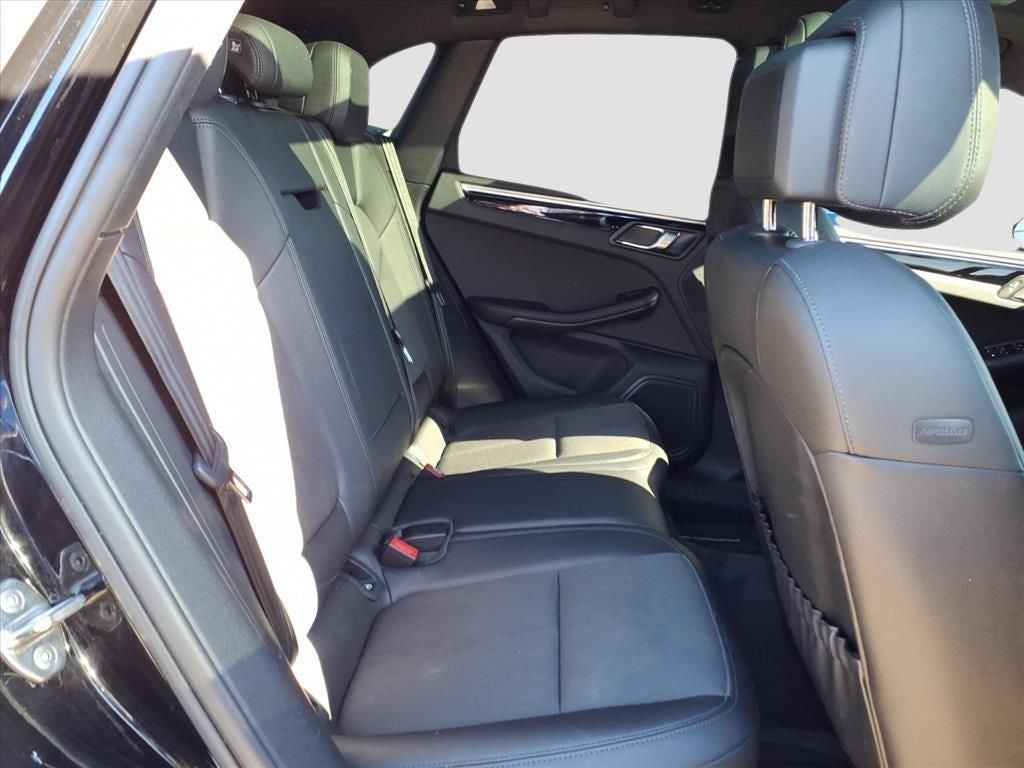 2023 Porsche Macan T